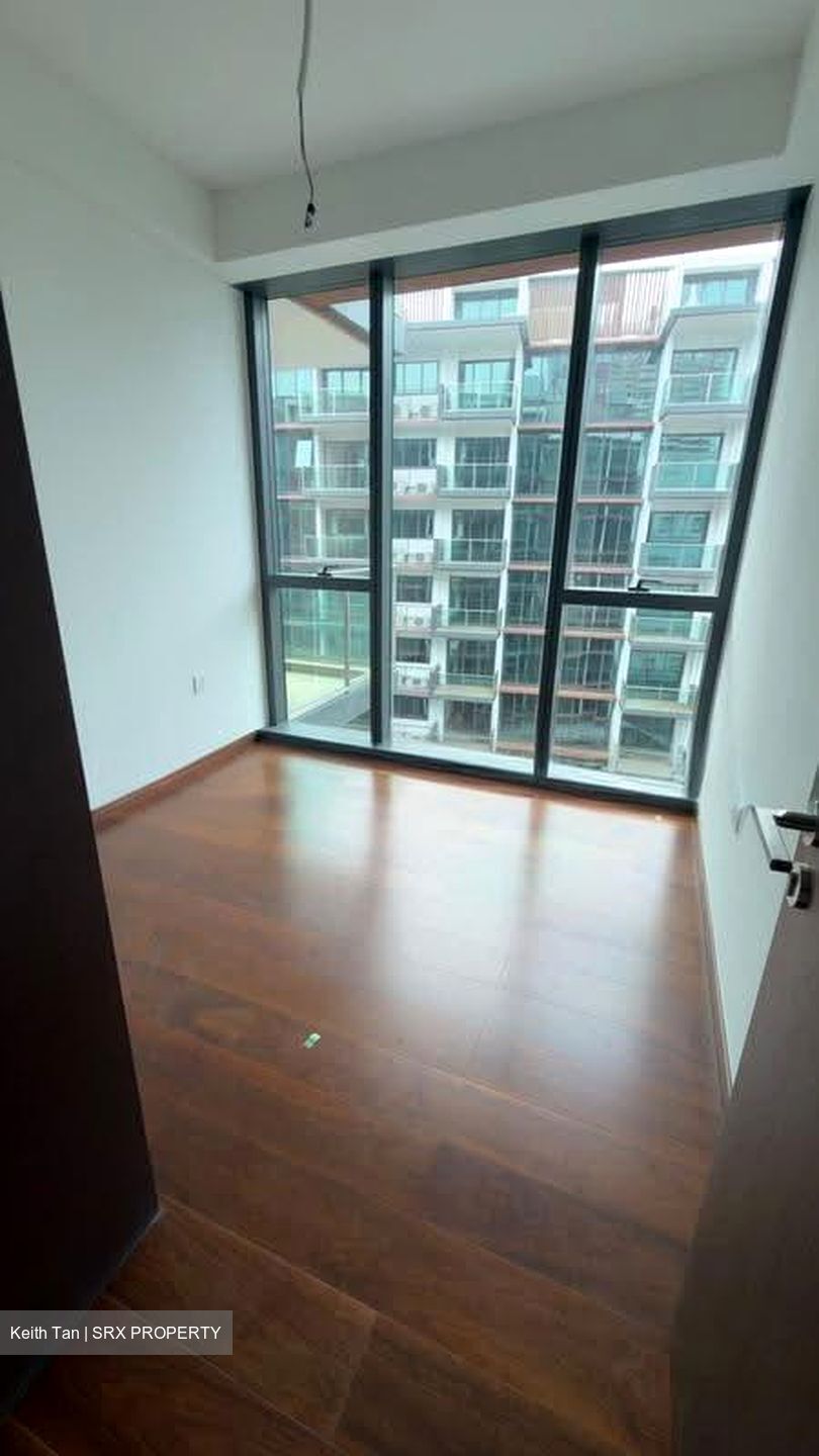 Slim Barracks Rise (D5), Condominium #639078401